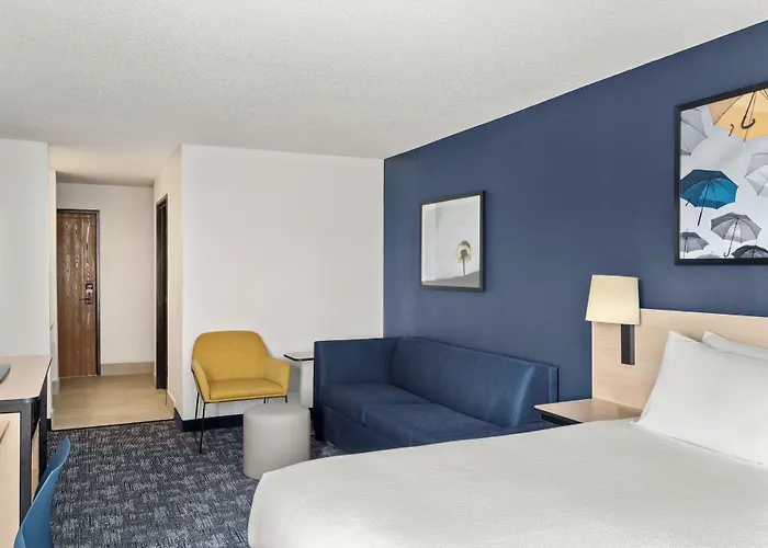 Hotel Express By Marriott Freeport