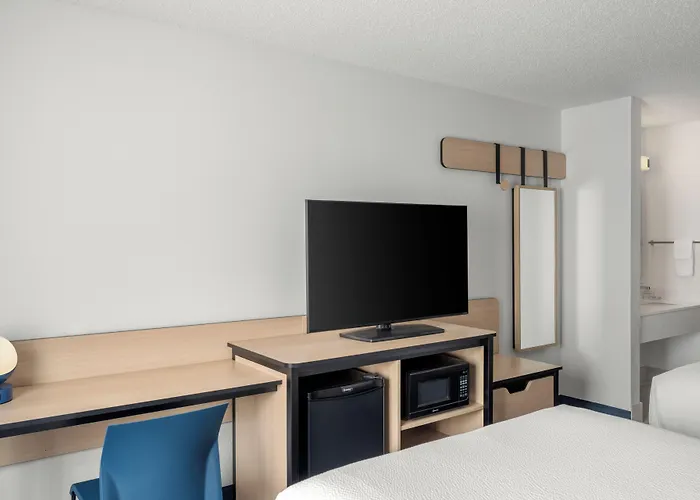 Express By Marriott Hotel 2*